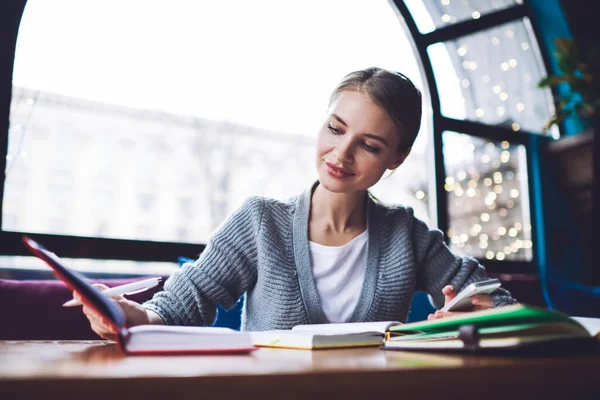 Glad Female Student Casual Outfit Sitting Table Mobile Phone Opening — Foto Stock