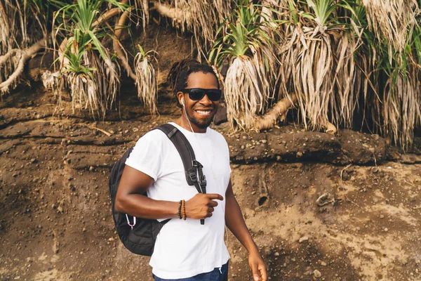 Cheerful African American Male Casual Wear Sunglasses Smiling Looking Camera — Fotografia de Stock