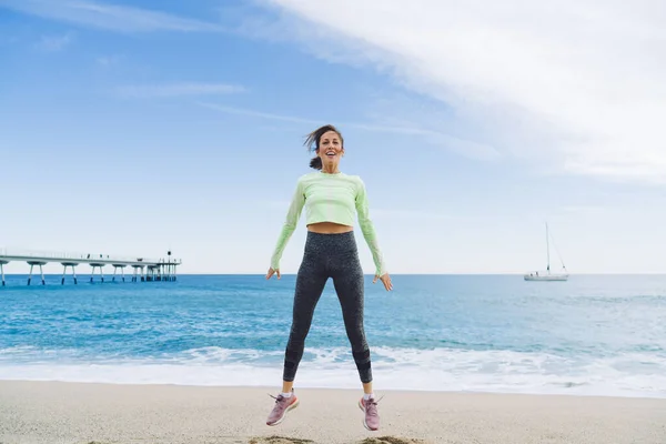 Full Length Portrait Happy Caucasian Woman Tracksuit Enjoying Seashore Tabata — Stockfoto