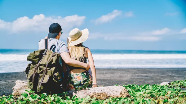 Back View Young Couple Travellers Summer Casual Outfit Backpack Having — Stockfoto