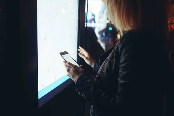 Unrecognizable Female Leather Jacket Standing City Smartphone Using Touch Screen — Fotografia de Stock
