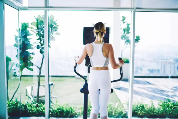 Back View Sporty Female Activewear Short Hair Spending Free Time — Stock Photo, Image