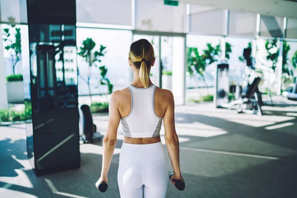 Back View Female Activewear Standing Light Spacious Fitness Center While — Stock Photo, Image