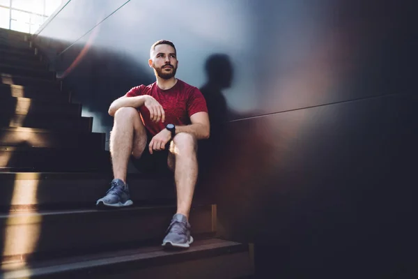 Serious Bearded Male Athlete Wearing Sportive Clothes Wristwatch Sitting Steps — Stock Photo, Image
