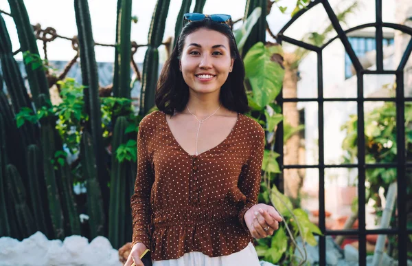 Happy Young Brunette Wearing Trendy Brown Dress Standing Sunny Tropical — стоковое фото