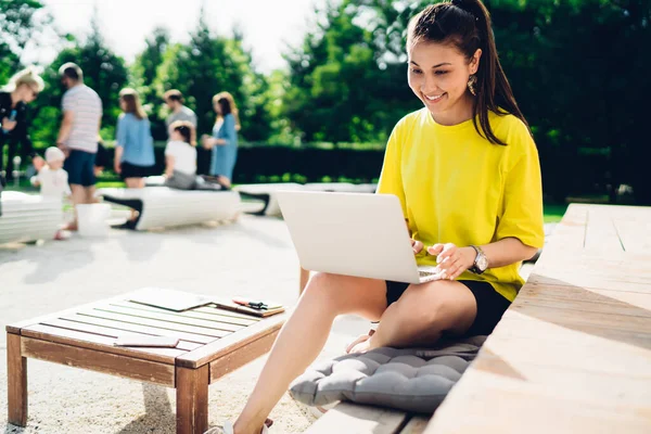 Happy Young Woman Smiling Laughing While Spending Sunny Day Laptop — Foto Stock