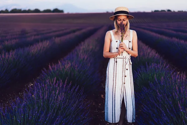 Full Body Slim Female Gardener Standing Long Ranges Lavender While — Stockfoto