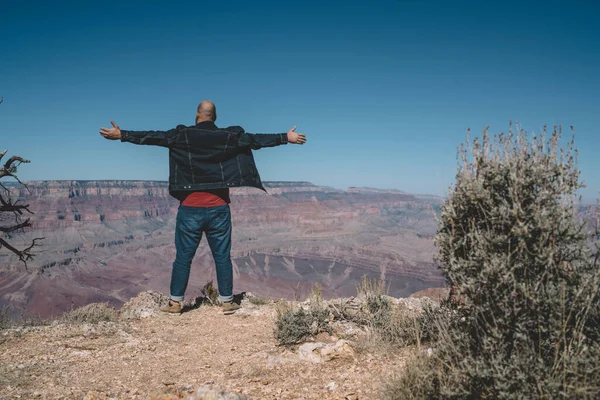 Full Length Back View Bold Man Casual Clothes Arms Outstretched — Stock fotografie