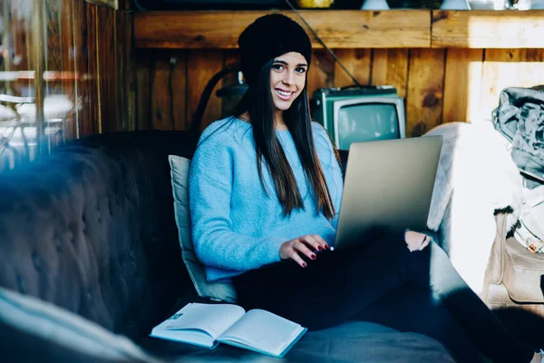 Portrait Skilled Female Student Smiling Camera While Spending Time Distance — Stock Fotó