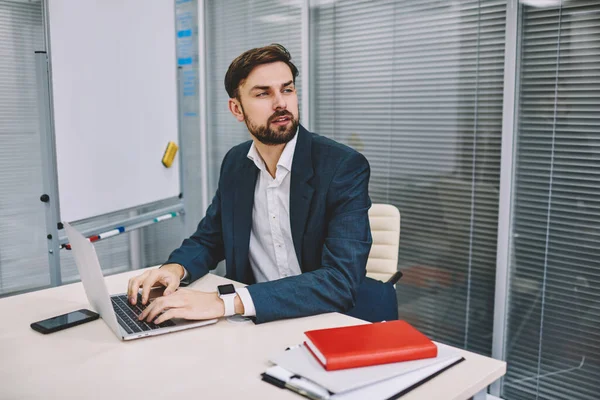 Thoughtful Adult Male Manager Beard Formal Clothes Typing Laptop Looking — Foto Stock