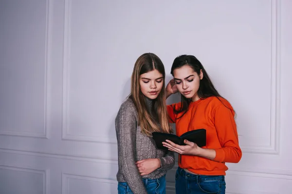 Young Focused Long Haired Female Students Casual Clothes Reading Textbook — ストック写真