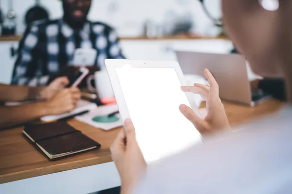 Anonymous Female Worker Sitting Wooden Table Office Browsing Tablet Meeting — Stock Fotó