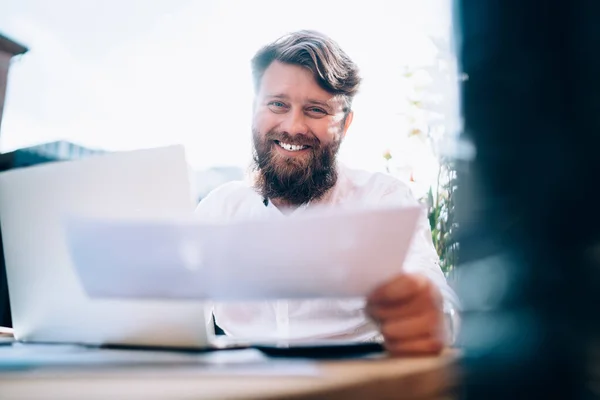 Positive Bearded Businessman Analyzing Information Laptop Report Remote Work Business — Stockfoto