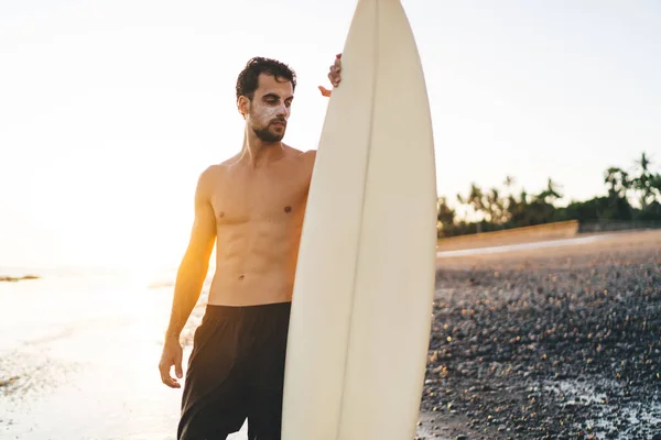 Slim Dreamy Shirtless Male Athlete Sunscreen Applied Face Standing Oval — Stockfoto