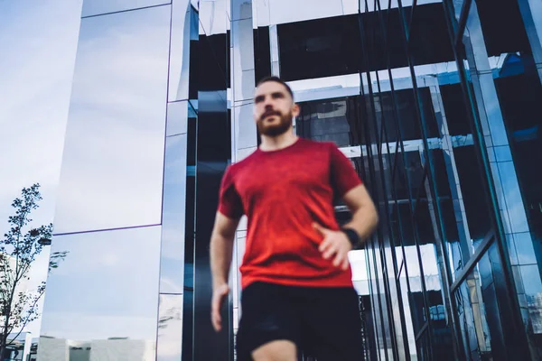 Low Angle Determined Male Sportswear Jogging City Contemporary Building Cardio — Foto de Stock