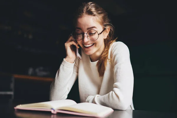 Cheerful Young Female White Jumper Eyeglasses Laughing Having Conversation Mobile — Fotografia de Stock
