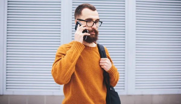 Wide Angle Confident Bearded Man Looking Away Using Smartphone Making — Foto Stock