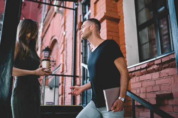 Caucasian Male Female Holding Cellphone Touch Pad Devices Discussing Info — Stock Photo, Image