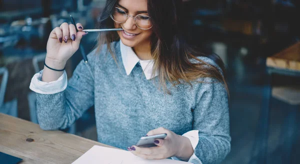 Glass Smiling Female Student Casual Outfit Sitting Wooden Table Chewing — Fotografia de Stock