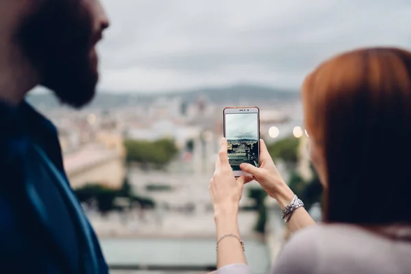 Back View Female Blogger Using Cell Camera Clicking City Landscape — Stock fotografie