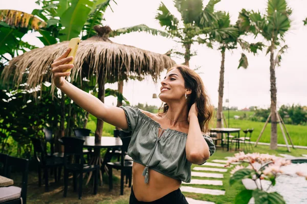 Young Slender Hispanic Female Summer Clothes Smiling Taking Selfie Mobile — Stockfoto