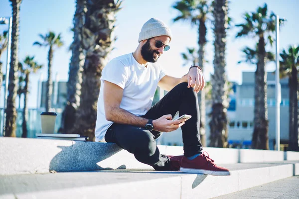 Bearded Male Blogger Connecting Internet Wireless Making Web Booking Cellphone — Stock Photo, Image