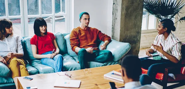 Cheerful African American Woman Talking Gesturing Speech Group Young Listeners — Stock Photo, Image