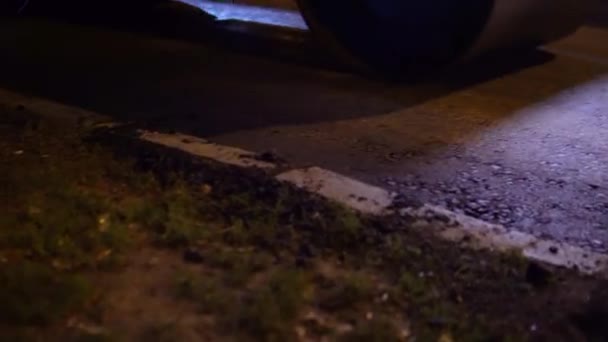 Reparação Estradas Reconstruindo Rolo Asfalto Fazer Novo Asfalto Cena Noturna — Vídeo de Stock
