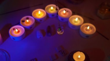 Gül kuvars ayini. Çakra açılıyor. Kehanet. Astroloji.