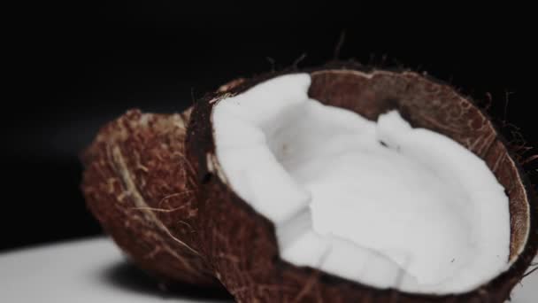 Rotation Halves Coconut — ストック動画