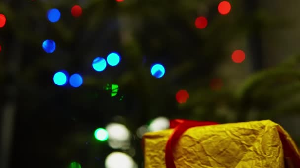 Lot Presents New Year Holiday Christmas Tree Green Purple Yellow — Vídeos de Stock