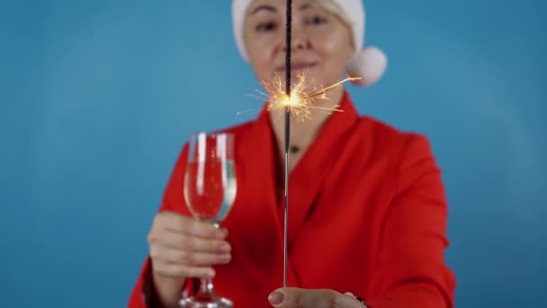 Donne Adulte Gioiose Con Bicchiere Champagne Donne Sorridenti Felici Stanno — Video Stock