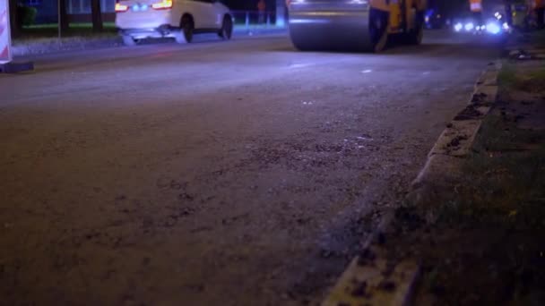 Estradas Novas Processo Reparação Asfalto Pavimentar Novo Asfalto Cena Noturna — Vídeo de Stock