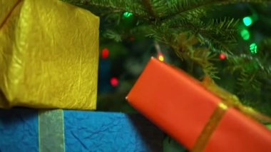 Noel tatiline hediyeler. Hediye paketi.
