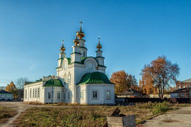 Kungur 'daki Kutsal Bakire Meryem' in Varsayımının şerefine bir tapınak. Fotoğraf: Kurgur, Perma Bölgesi, Rusya.