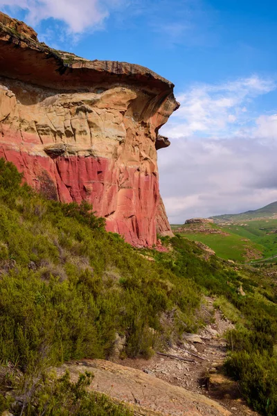 Rocky Hiking Trail Leading Cliffs Mushroom Rock Golden Gate Highlands — Stock Photo, Image