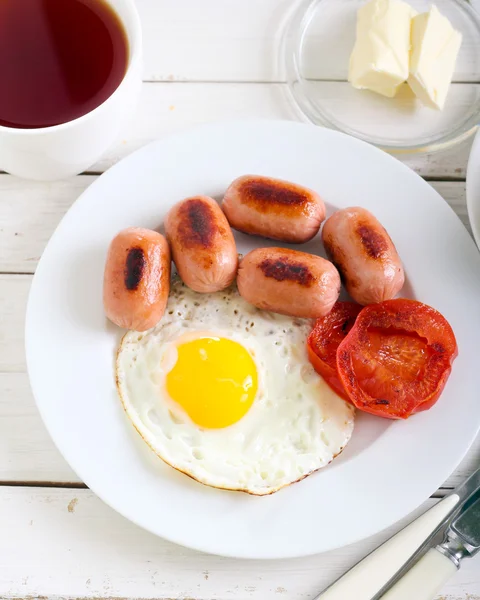 구운된 달걀, 미니 소시지 — 스톡 사진