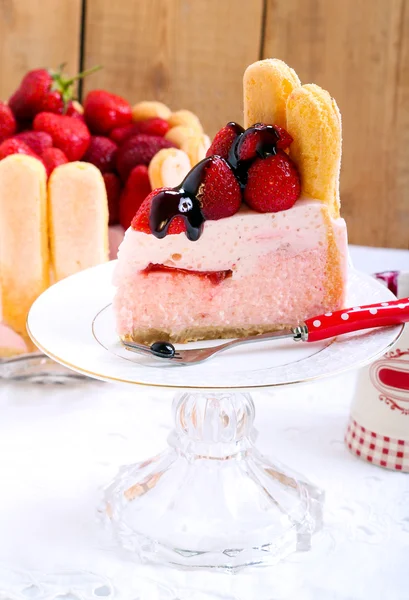 Joghurt Erdbeerkuchen — Stockfoto