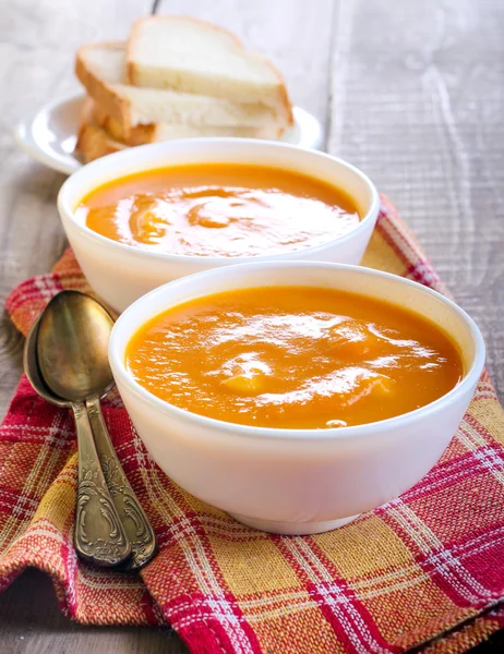 Soup in bowls — Stock Photo, Image