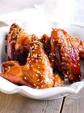 Teriyaki tavuk kanadı