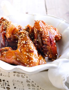 Teriyaki tavuk kanadı