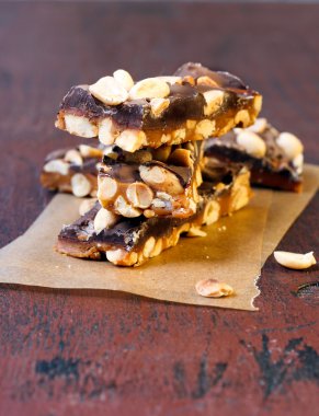 karamel ve çikolata barları