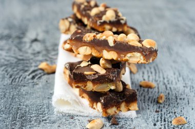 karamel ve çikolata barları