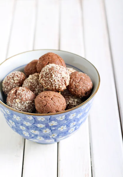 Шоколад, кокосовые бомбы блаженства — стоковое фото
