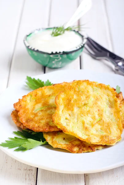 Courgette fritters — Stock Photo, Image