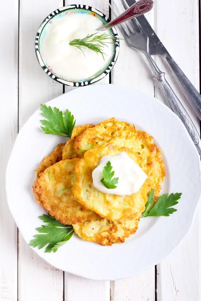 Courgette fritters — Stock Photo, Image