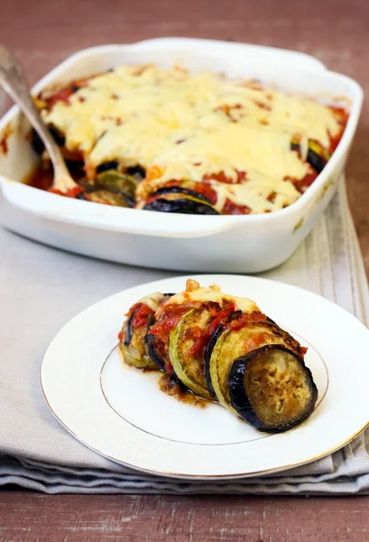 Aubergine, assado de tomate courgette — Fotografia de Stock