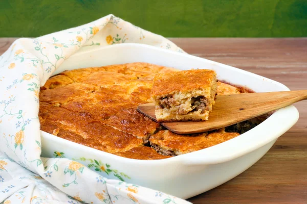 Cabbage and meat pie — Stock Photo, Image