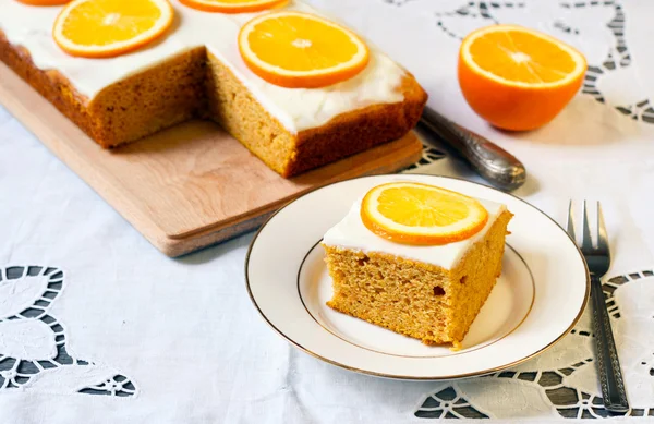 Оранжевый и тыквенный торт — стоковое фото