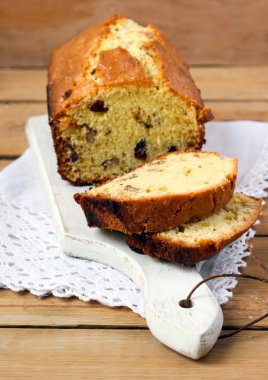 Meyve ve fındıklı kek.